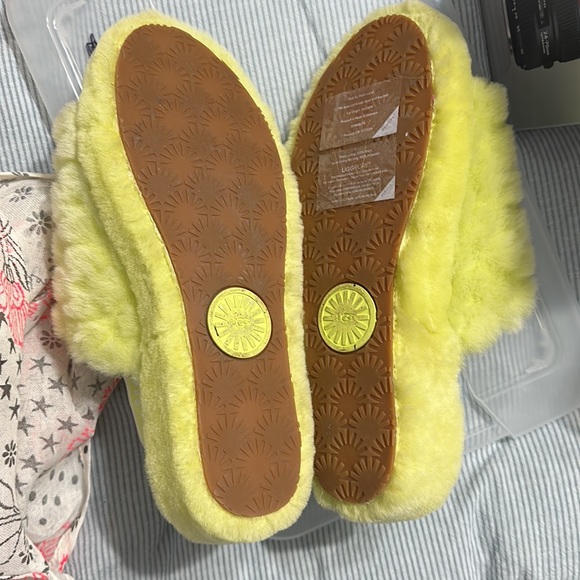 NWT Woman’s UGG’s Fluff Yeah Poppy Slides/Sandel’s Sz 12 - Picture 8 of 10